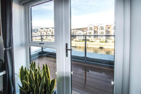 Master Bedroom BalconyView.jpg