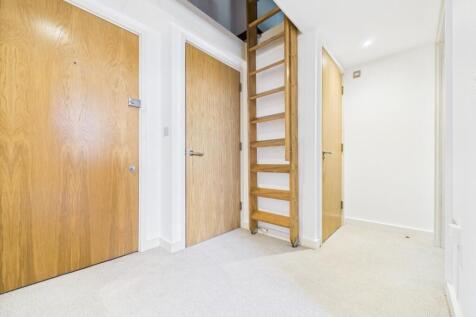 hallway.jpg