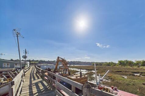 CAM01873G0-PR0273-STILL016.jpg
