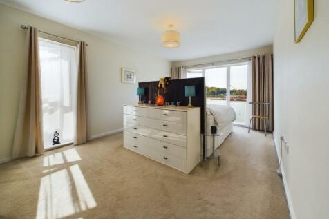 Master bedroom.jpg