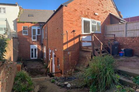 Rear courtyard
