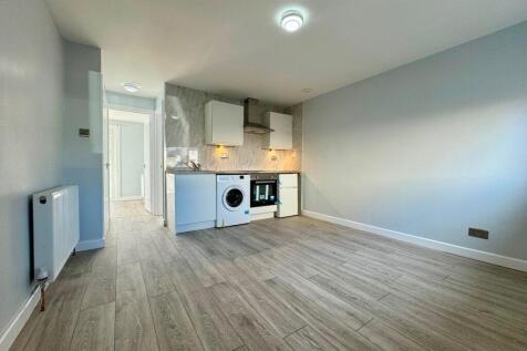 Living/kitchen.