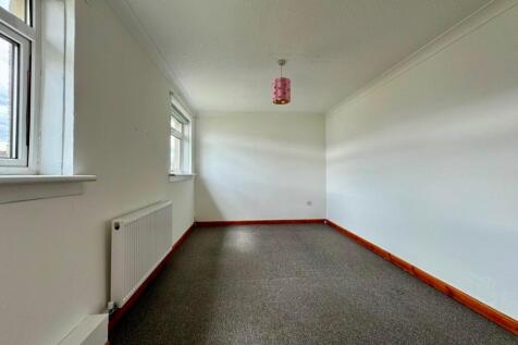 Front bedroom.