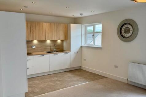 Living/Kitchen.
