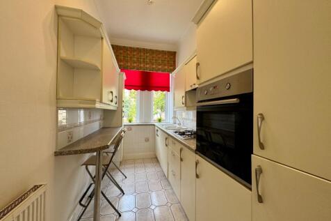 Dining kitchen.