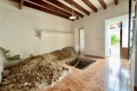 1A53081D-8848-4069-8