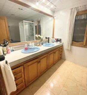 109036DF-4675-49B7-B