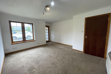 Lounge Dining Area