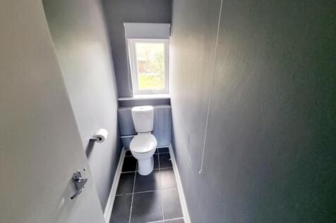 Cloakroom/wc