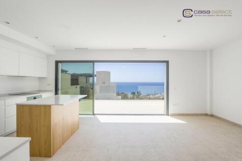 Living room &amp; terrac
