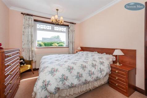 bedroom 2 9214.jpg