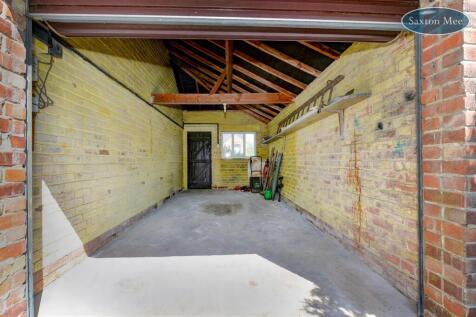 garage 270.jpg