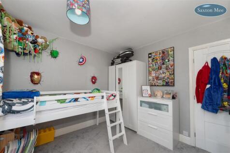 bedroom 2 1181.jpg