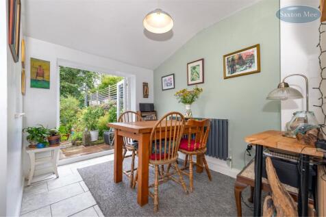 ash - dining room 8279.jpg