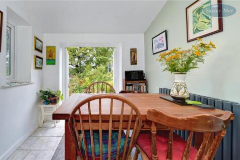 ash - dining room 8268.jpg