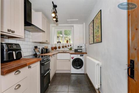 4 BRIERY BUSK FARM - kitchen 1253a.jpg