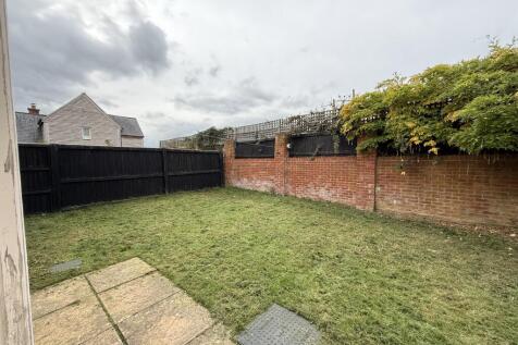 backgardenbrooklandsjpeg2