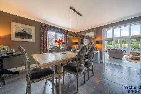 89653de093924c978d5b9d97be8672f8