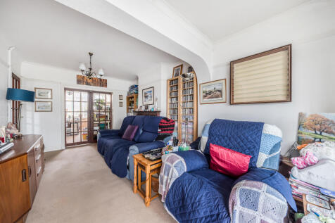 1385531166929cb8033071