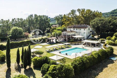 Elegante villa con p