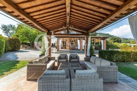 Elegante villa con p