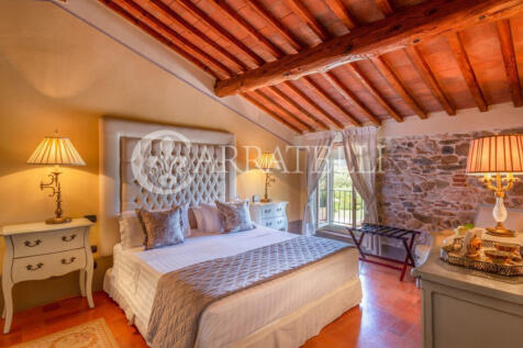 Elegante villa con p