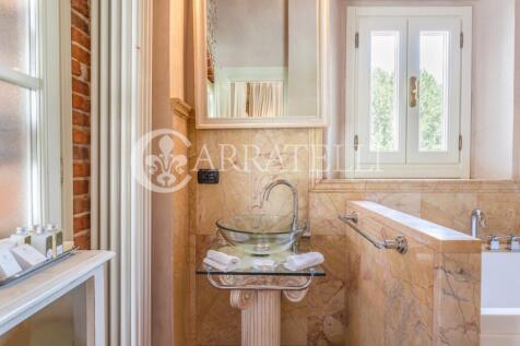 Elegante villa con p