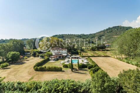 Elegante villa con p