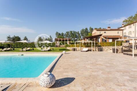 Elegante villa con p