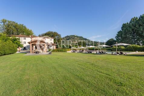 Elegante villa con p