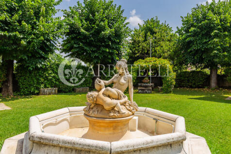 Vicino a Firenze vil