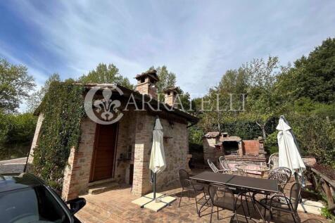 Casale in pietra a P