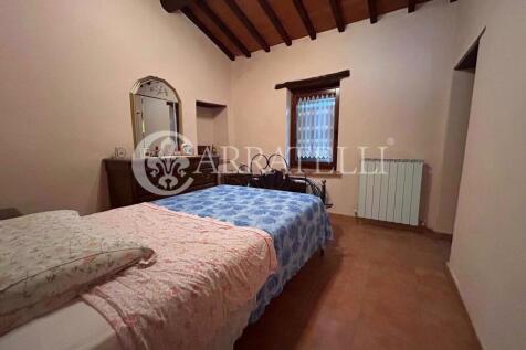 Casale in pietra a P