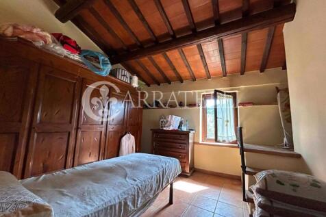 Casale in pietra a P