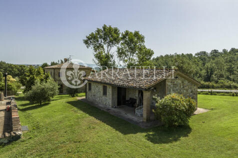 Casale con piscina e