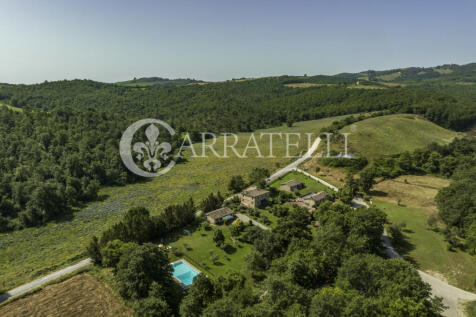 Casale con piscina e