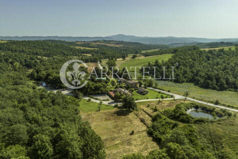 Casale con piscina e