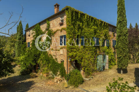 Casale con dépendan