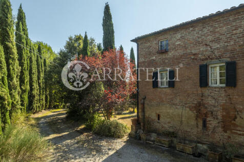 Casale con dépendan