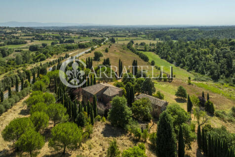 Casale con dépendan