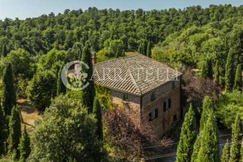 Casale con dépendan
