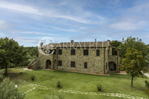 Casale con piscina e