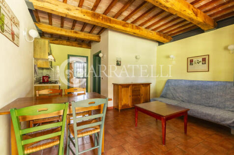 Casale con piscina e