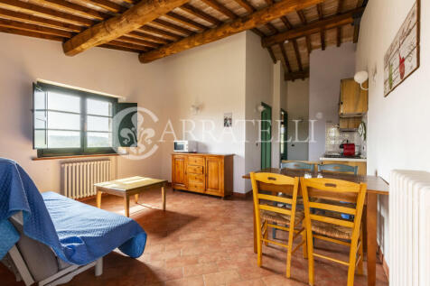 Casale con piscina e