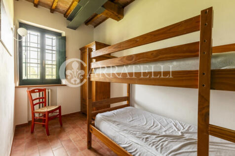Casale con piscina e