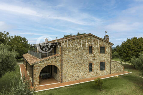 Casale con piscina e