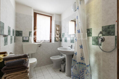 Casale con piscina a