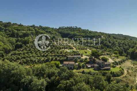 Casale con piscina a