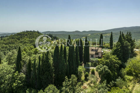 Villa con piscina su