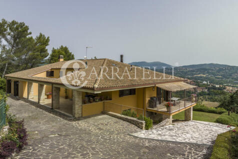 Villa moderna con vi